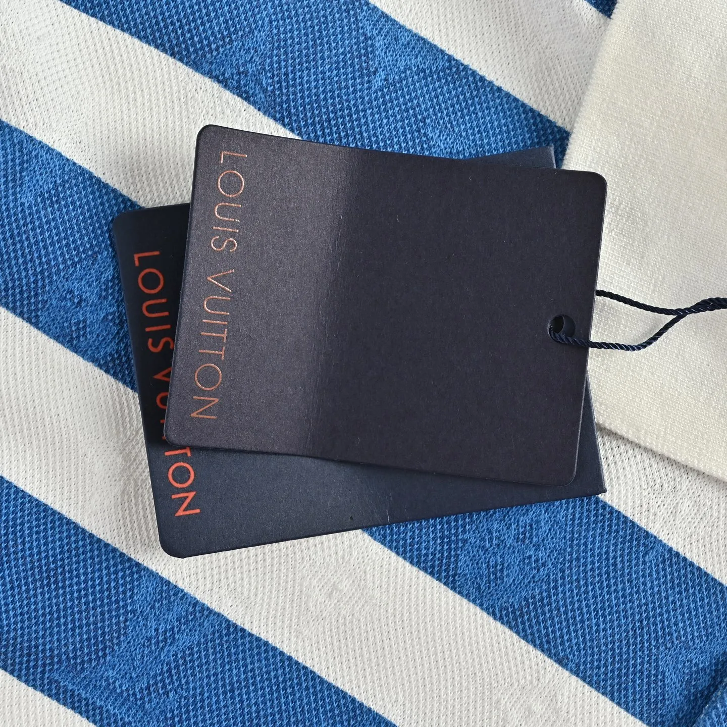 Louis Vuitton/Louis Vuitton 25Blue letter logo printed short-sleeved Louis Vuitton/Louis Vuitton blue striped polo Polo short-sleeved